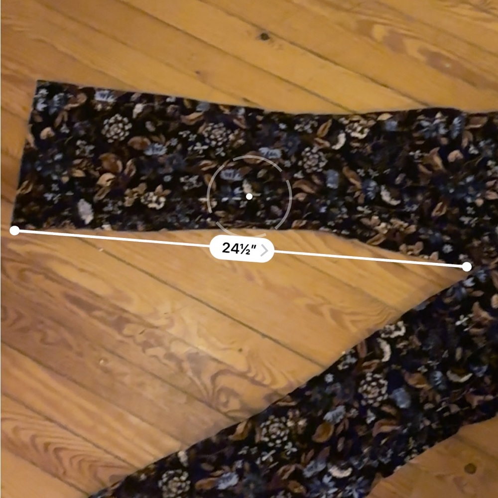 Floral Patterned Pants - Picture 8 of 8